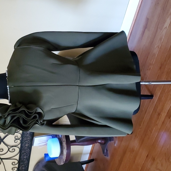 Olive Green peplum top - Picture 2 of 4